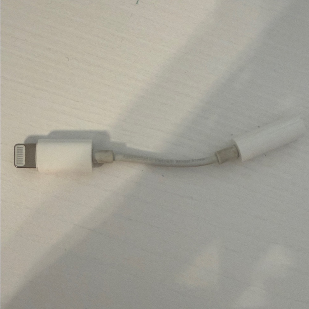Apple Lightning to 3.5mm Headphone Jack Adapter